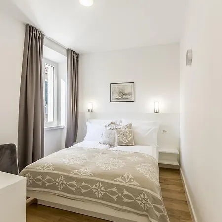Guest house Centro Di Centri Due 4*