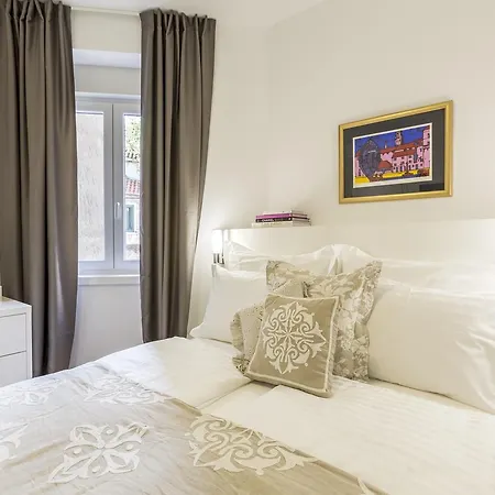 Centro Di Centri Due Guest house